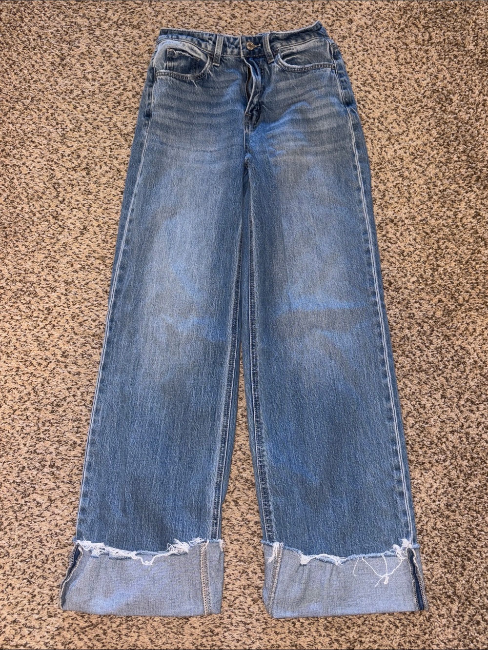 Blue Wide-Leg Women’s Jeans with Raw Hem